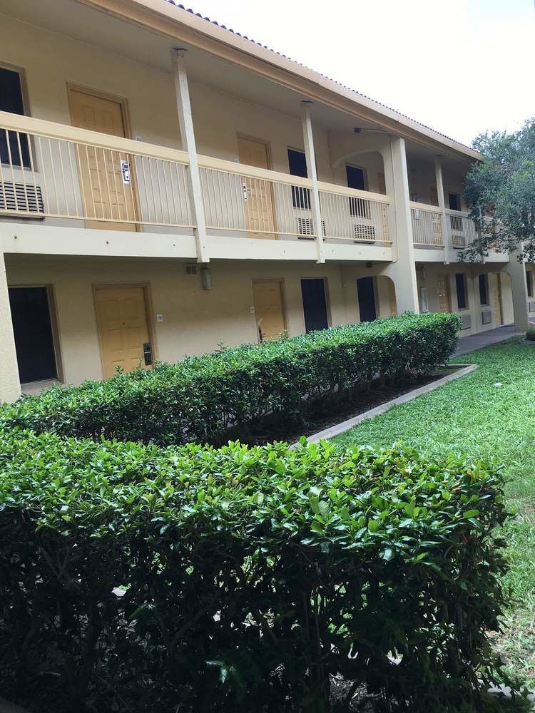 Red Roof Inn Houston East I-10 Exterior photo