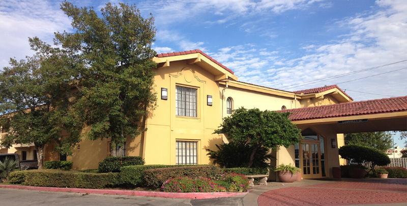 Red Roof Inn Houston East I-10 Exterior photo